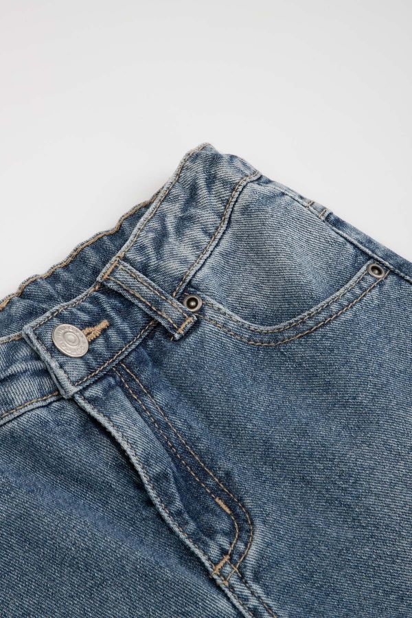 Spodnie jeansowe granatowe z kieszeniami o fasonie REGULAR 2221090