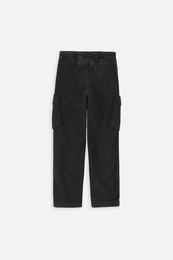 Spodnie jeansowe czarne cargo z kieszeniami o fasonie REGULAR 2219322