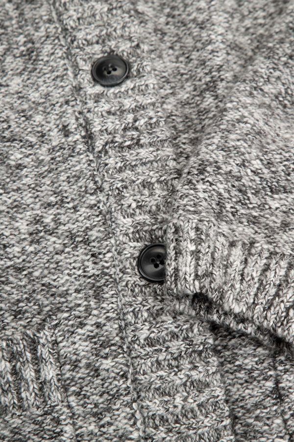 Sweter rozpinany wielokolorowy z kieszeniami i dekoltem w serek 2221252