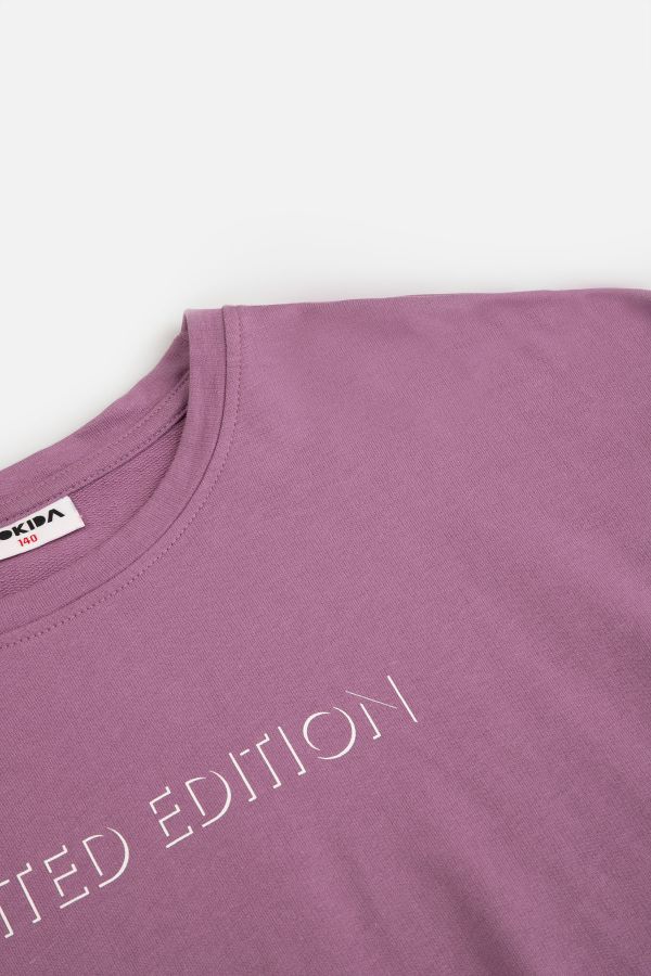 Bluza dresowa fioletowa krótka z napisem 2221882