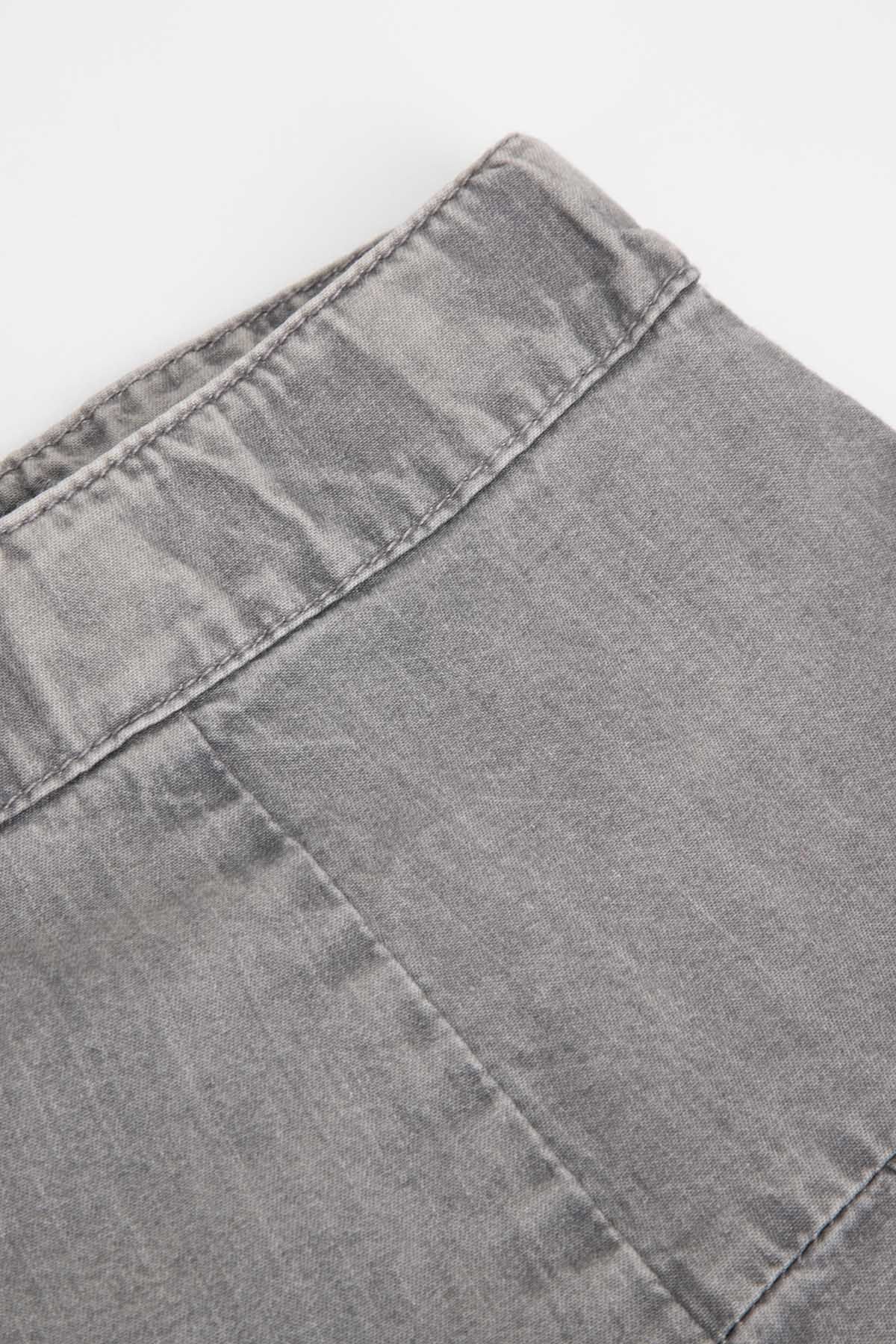 Spódnica tkaninowa szara rozkloszowana z zakładkami 2218551